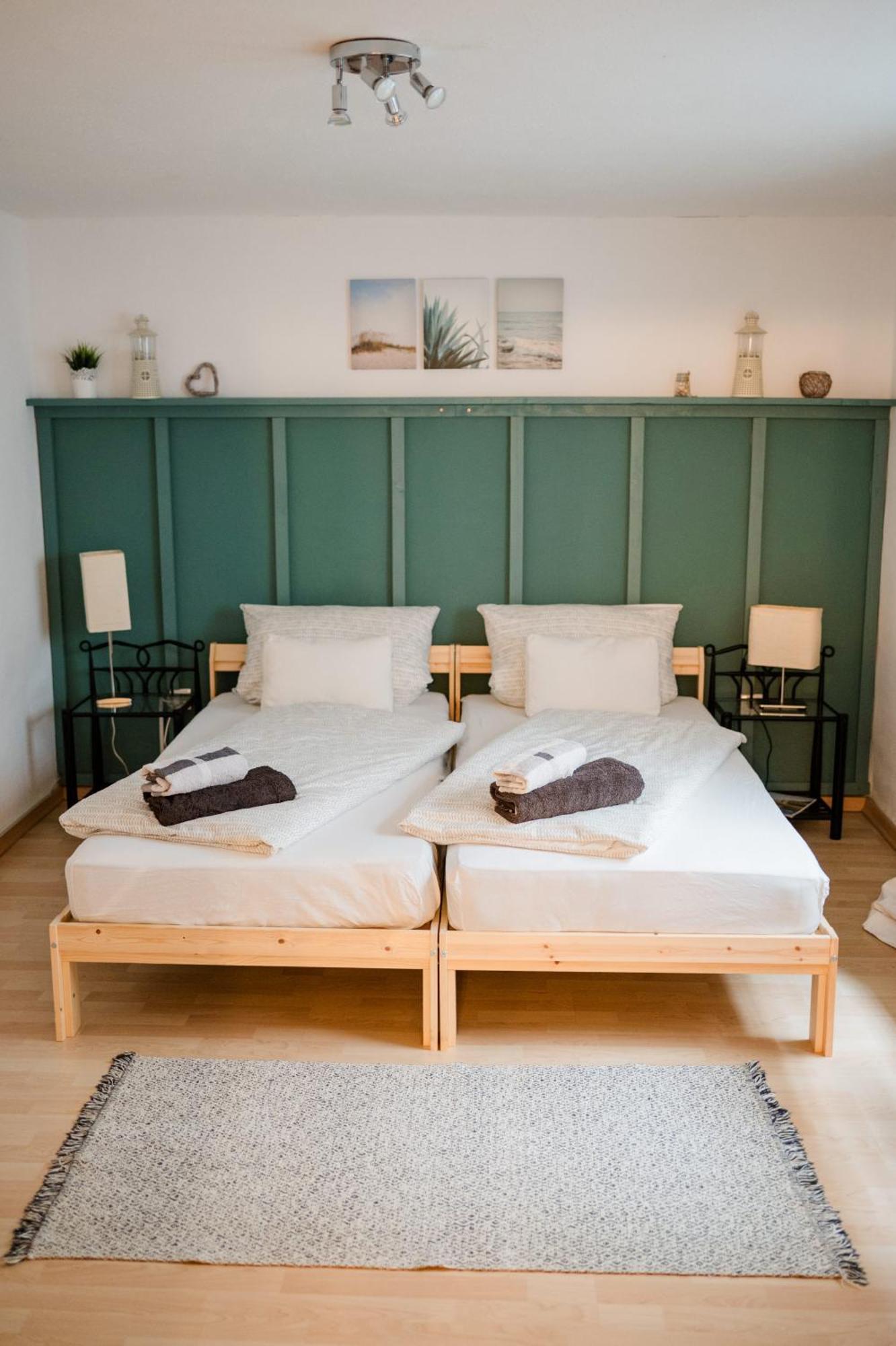 Buchlindenweg - Zimmer & Ferienwohnung Breitscheid  Екстериор снимка